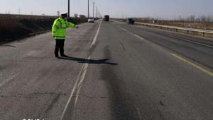 濱海新區(qū)民警深入查找在道路渠化、交通設(shè)施、交通標(biāo)志等方面是否存在隱患？