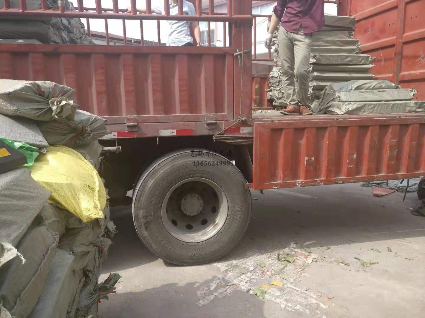 西安哪里有交通設施批發廠家？西安交通設施批發市場？