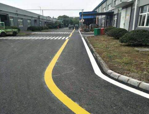 廠區道路劃線作用是什么，廠區道路劃線找誰？飛揚市政口碑好