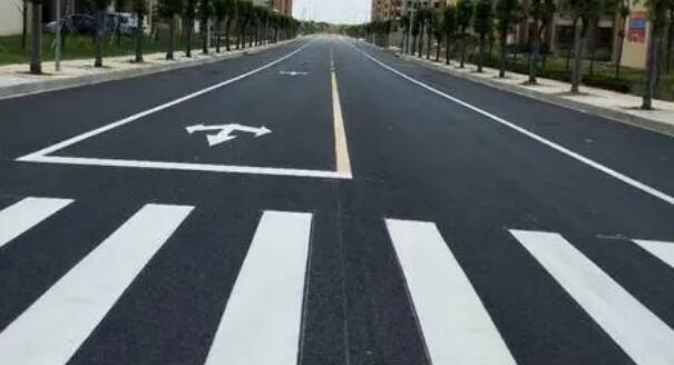 廠里道路劃線是否是必須的？優(yōu)化交通秩序，提升安全性