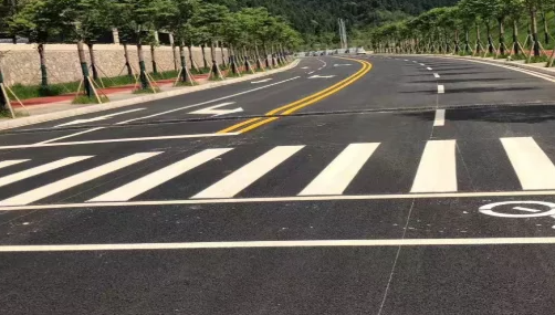 蘇州廠區(qū)停車場(chǎng)車位劃線哪家好？專業(yè)團(tuán)隊(duì)為您定制方案