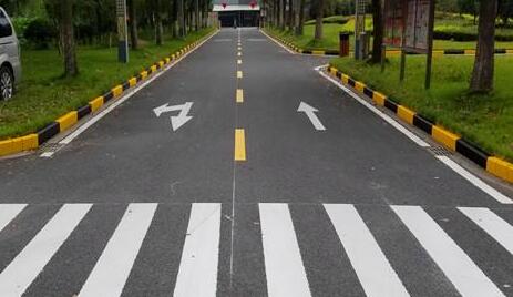 廠區劃線施工選對團隊很關鍵！專業團隊包工包料